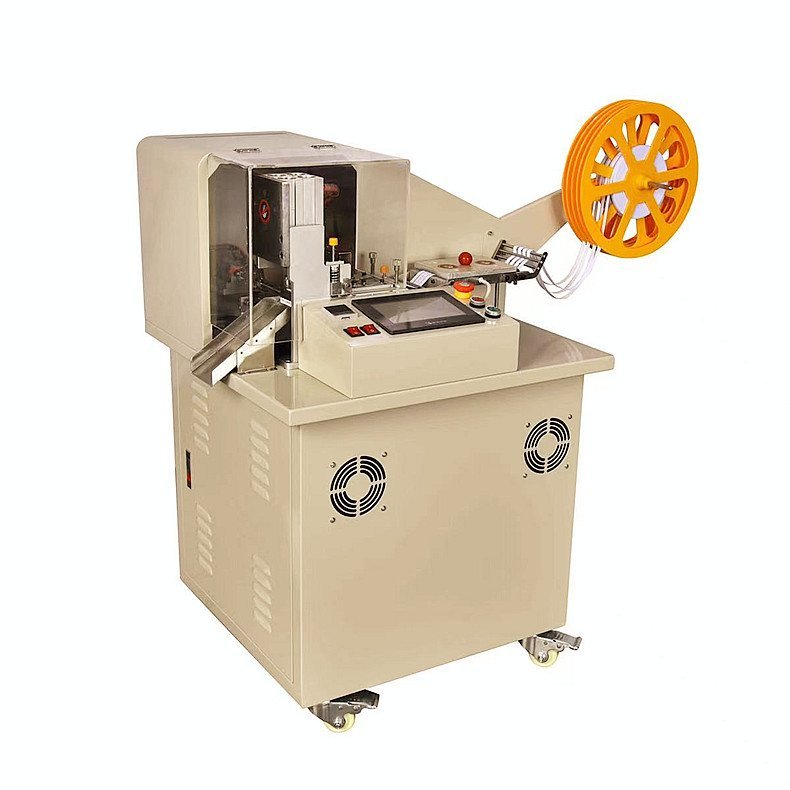 webbing cutting and folding machine